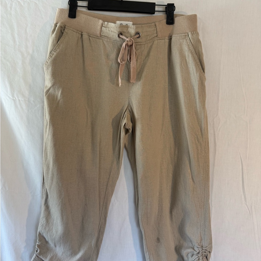 Per Se women’s linen blend Drawstring capris in Khaki Beige